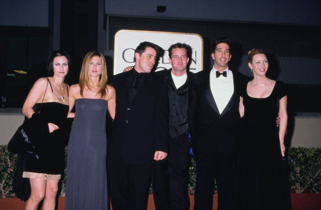 Matthew-Perry-and-22Friends22-Castmates.jpg
