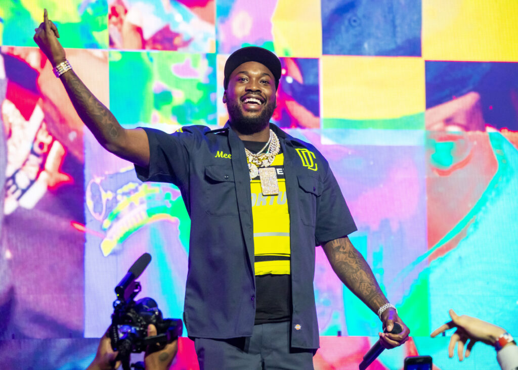 Meek-Mill-Dubai-Mystery-Woman-Hip-Hop-News-5000x3572.jpg