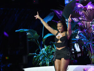 Yung-Miami-Stunna-Girl-Comments.jpg