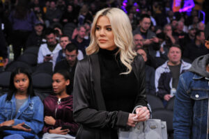 khloe-kardashian-blackfishing-costume-1500x998.jpg