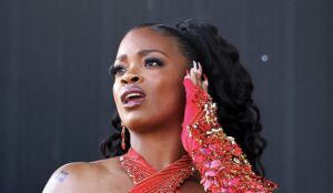 Ari-Lennox-Bottle-Throw-Security-Hip-Hop-News.jpg