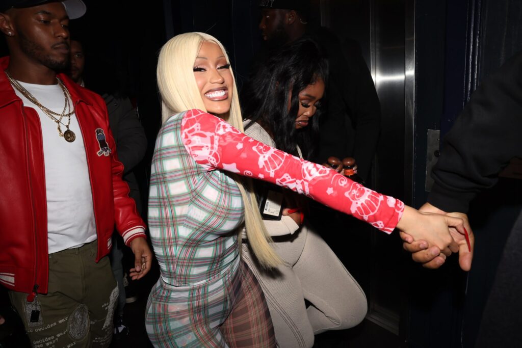 Cardi-B-23-2363x1575.jpg