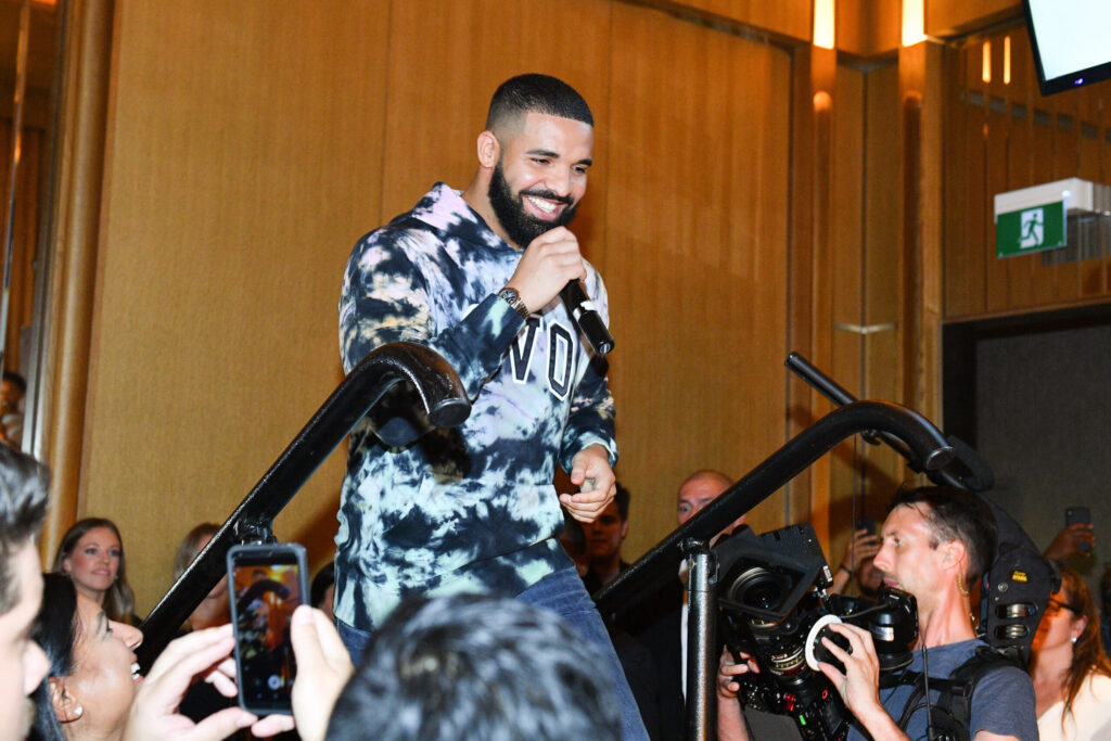 Drake-Houston-Strip-Club-First-Day-Resident-Hip-Hop-News-scaled.jpg