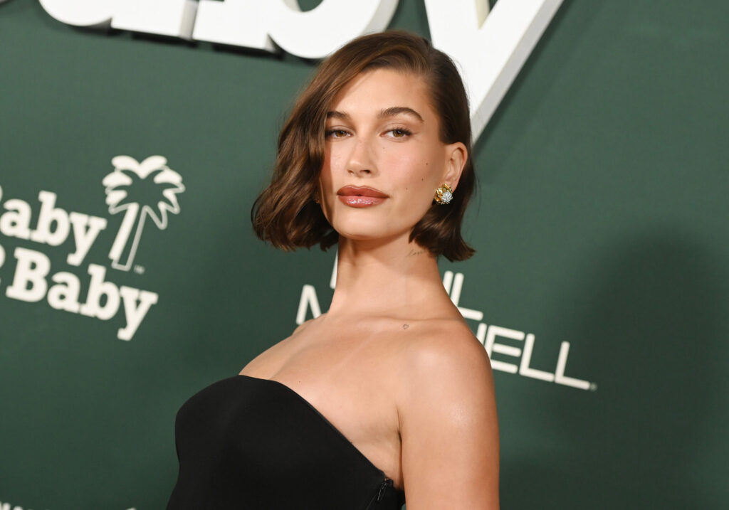 Hailey-Bieber-3-scaled.jpg