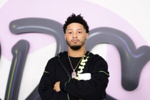 J-Cole-Veeze-Picture-Lil-Baby-Concert-Hip-Hop-News-2363x1575.jpg