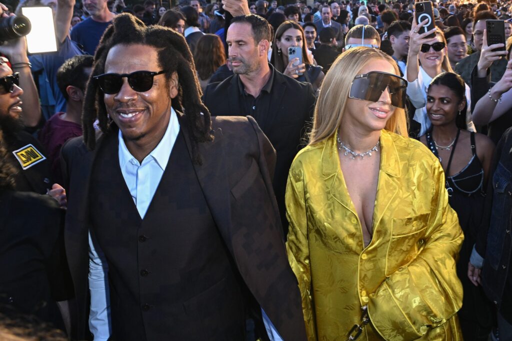 Jay-Z-and-Beyonce-2363x1575.jpg