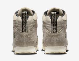 Nike-ACG-Torre-Mid-WP-Khaki-5.jpg