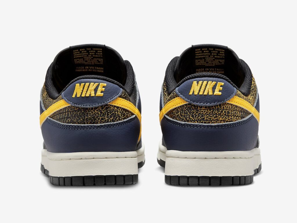 Nike-Dunk-Low-Vintage-Michigan-5.jpg