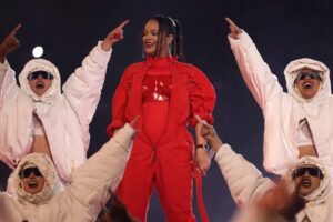 Rihanna-4-2362x1575.jpg