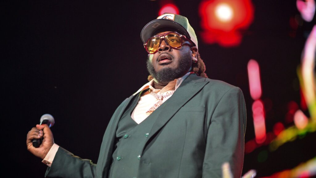 T-Pain-New-Live-Album-Praised-2800x1575.jpg