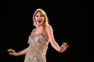 Taylor-Swift-4-scaled.jpg