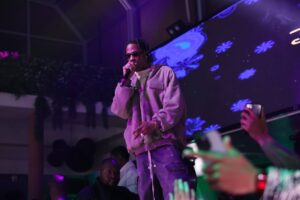Travis-Scott-FEN-Performance-2363x1575.jpg