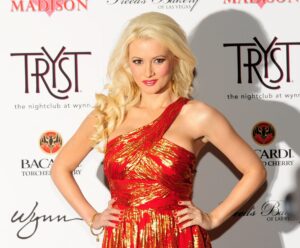 holly-madison-3-1907x1575.jpeg