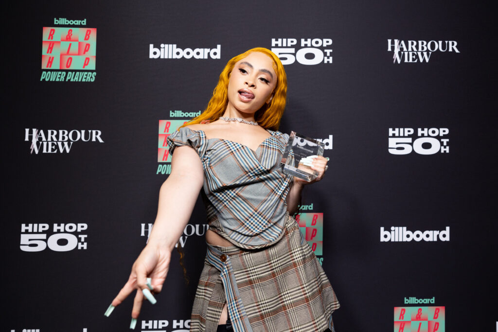 ice-spice-billie-eilish-5000x3333.jpg
