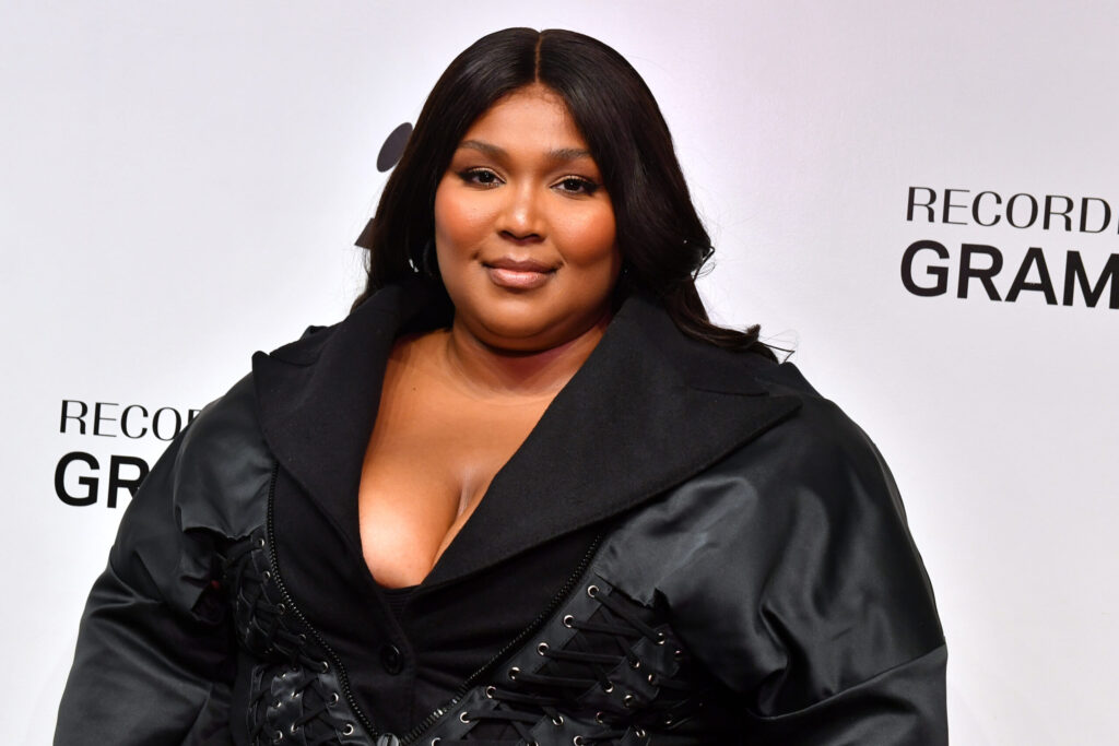 lizzo-grinch-costume-scaled.jpg