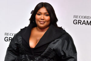 lizzo-grinch-costume-scaled.jpg
