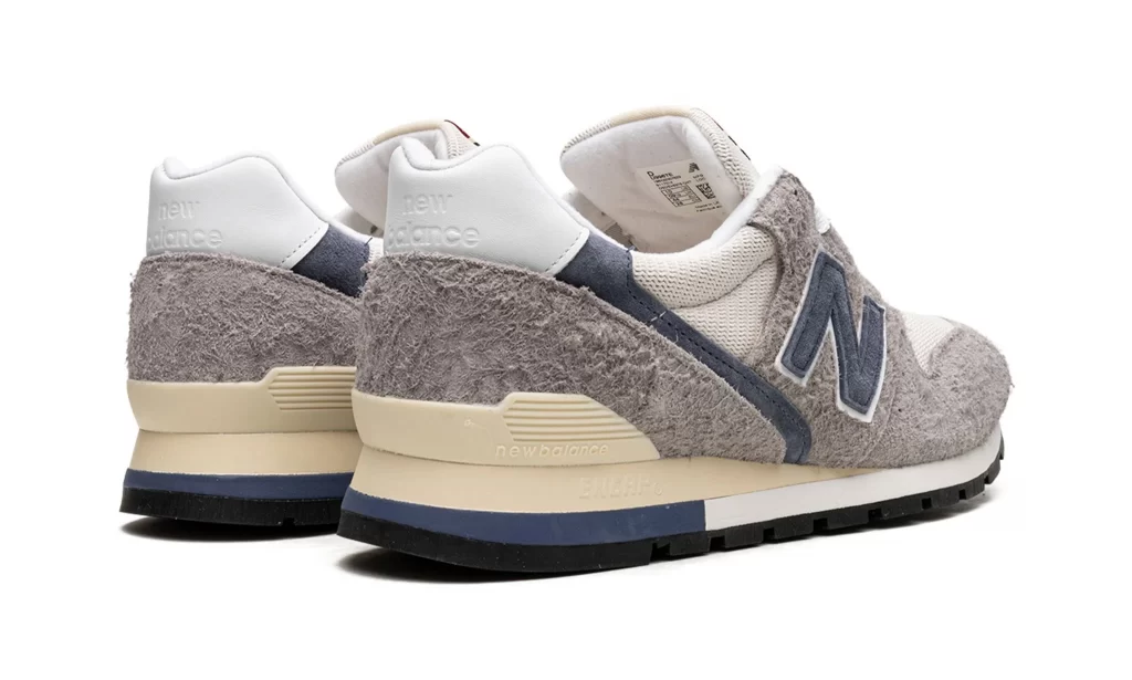 new-balance-996-made-in-usa-grey-navy_20469069_45668928_2048-back-view.webp.webp