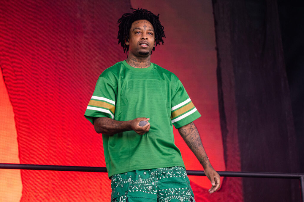 21-Savage-Defends-Drake-2363x1575.jpg