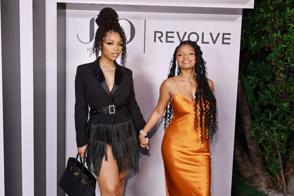 Chloe-and-Halle-Bailey-2363x1575.jpg