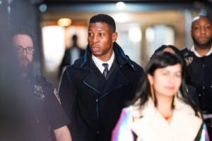 Jonathan-Majors-GMA-Interview-2367x1575.jpg