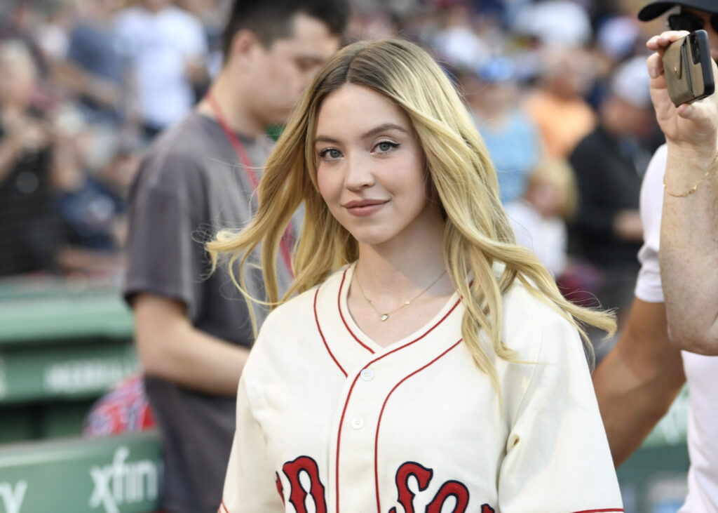 Sydney-Sweeney-2205x1575.jpeg