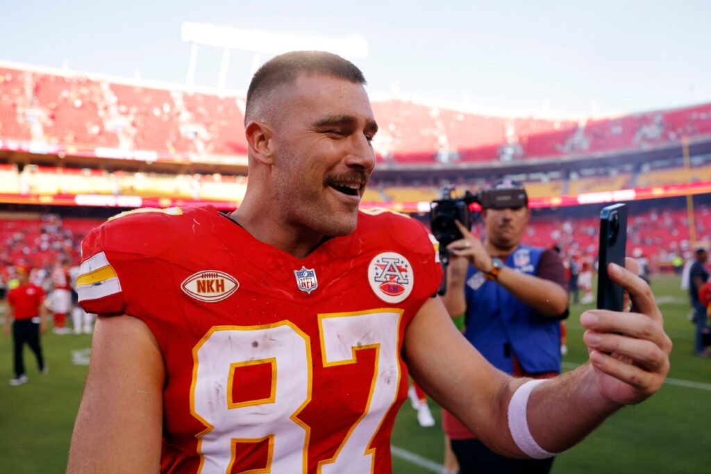 travis-kelce-taylor-swift-touchdown-2362x1575.jpg