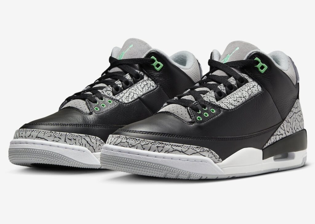 Air-Jordan-3-Green-Glow-CT8532-031-4.jpg