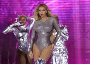Beyonce-Not-Performing-At-Grammys-2221x1575.jpg