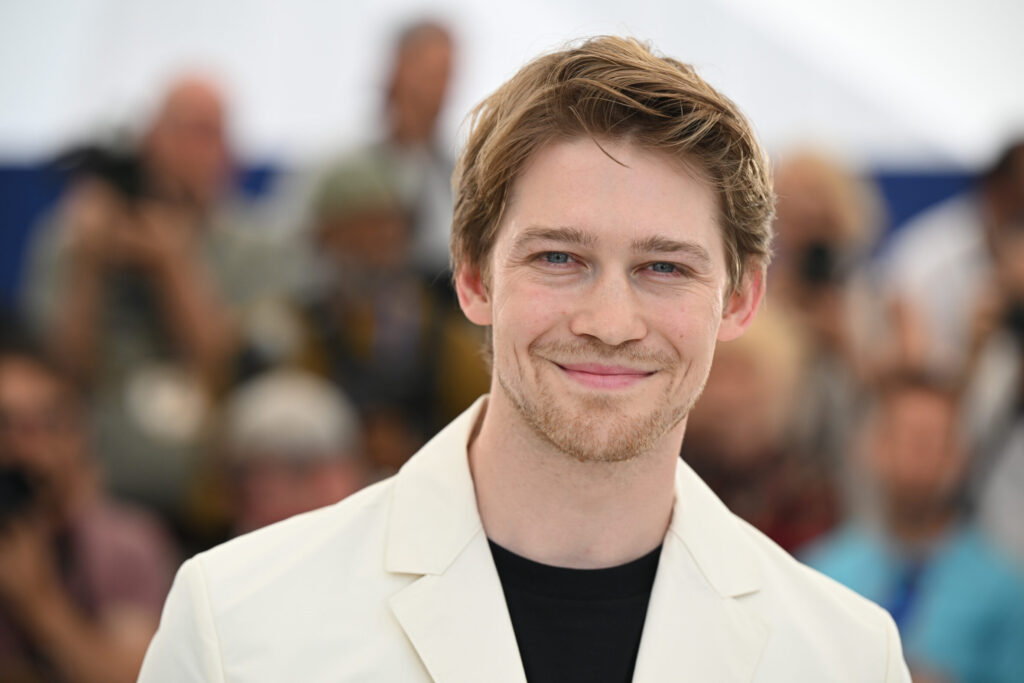 Joe-Alwyn-2363x1575.jpeg