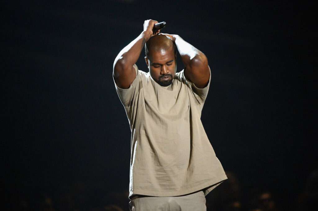 Kanye-West-Vultures-Number-One-Israel-Hip-Hop-News-2370x1575.jpg