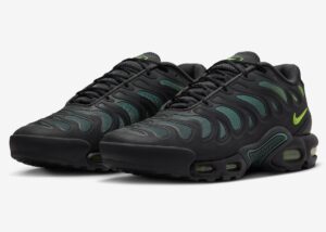 Nike-Air-Max-Plus-Drift-Black-Vintage-Green-FD4290-006-4.jpg