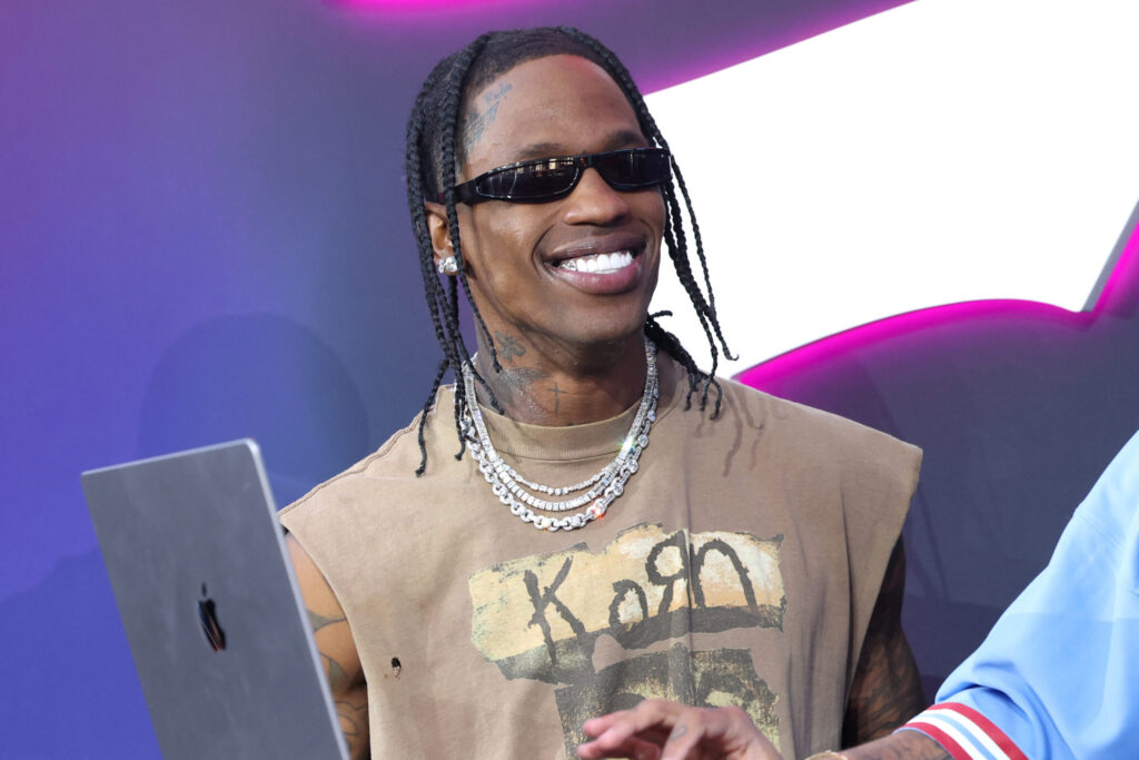 Travis-Scott-Fans-Sex-Vegas-Concert-Hip-Hop-News-2363x1575.jpg