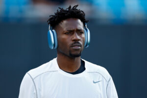 antonio-brown-owes-jeweler-2363x1575.jpg