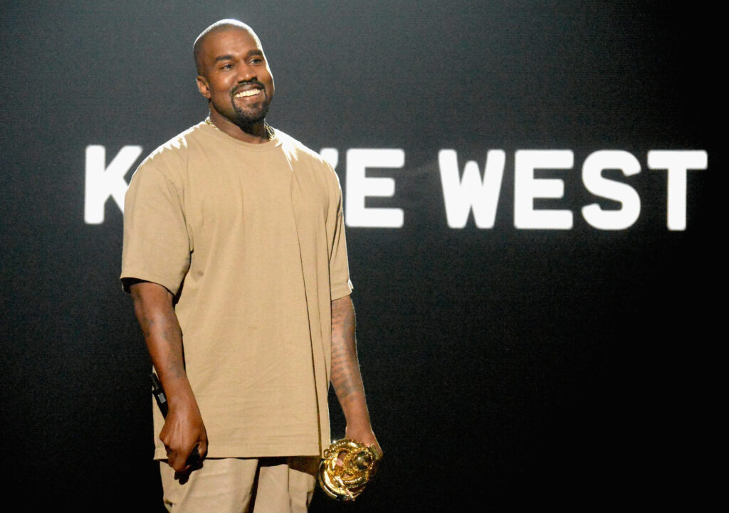 kanye-west-circus-maximus-setlist-2238x1575.jpg