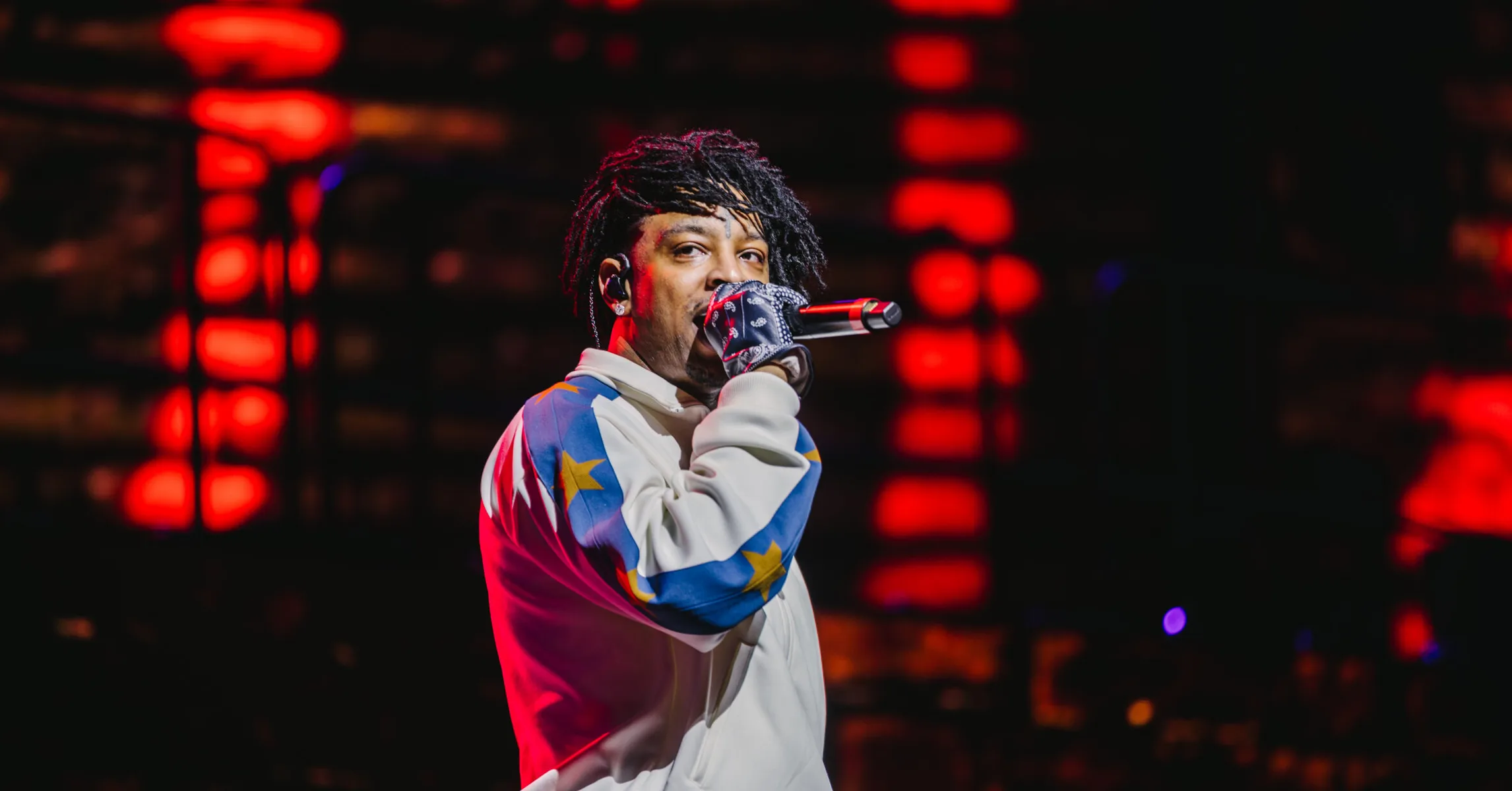 21-Savage-Disneyland-Hong-Kong-2363x1575.jpg