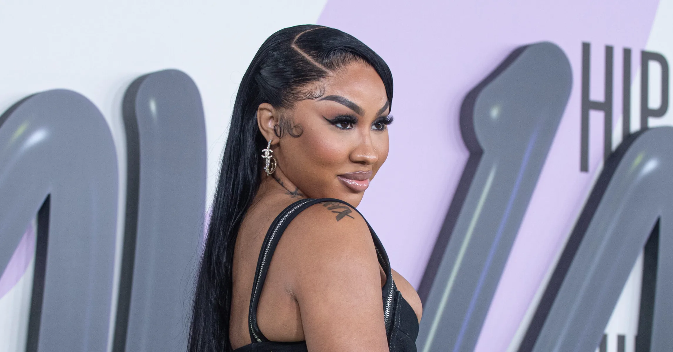 Ari-Fletcher-Twitter-Clap-Back-2363x1575.jpg