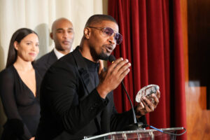 Jamie-Foxx-Promises-To-Tell-Health-Story-2363x1575.jpg