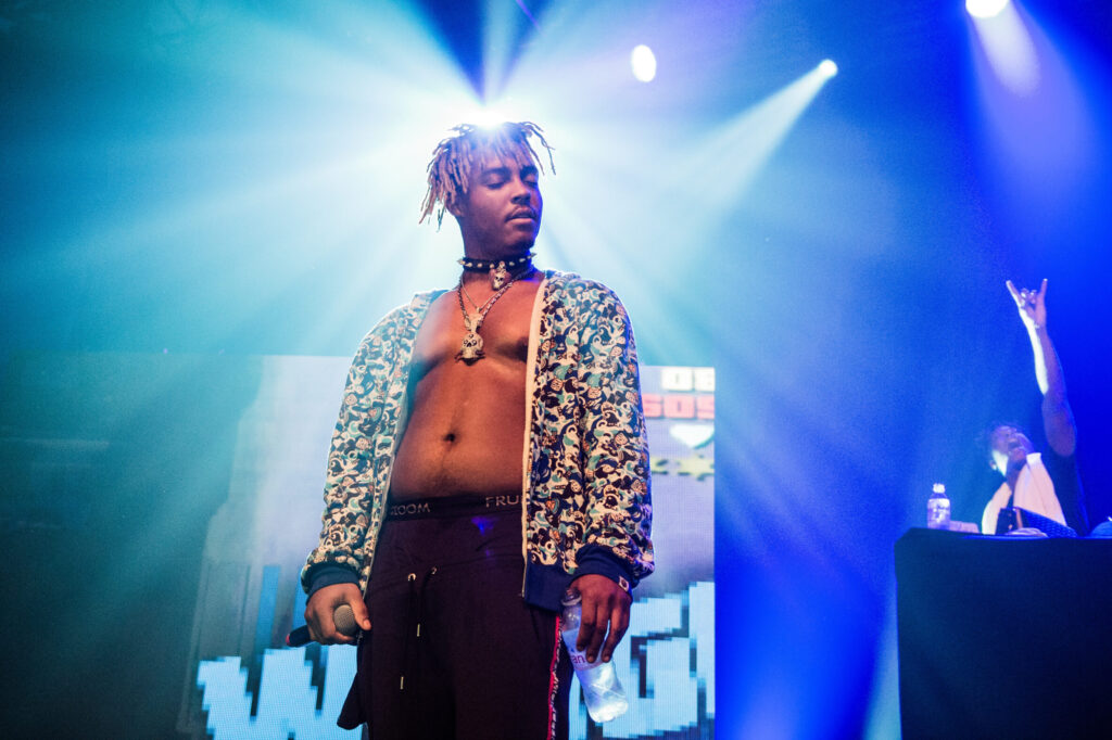 Juice-WRLD-Mom-Crisis-Text-Line-Mental-Health-Hip-Hop-News-2366x1575.jpg