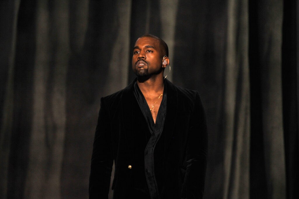 Kanye-West-Lawsuit-Assault-Autograph-Self-Defense-Hip-Hop-News-2367x1575.jpg