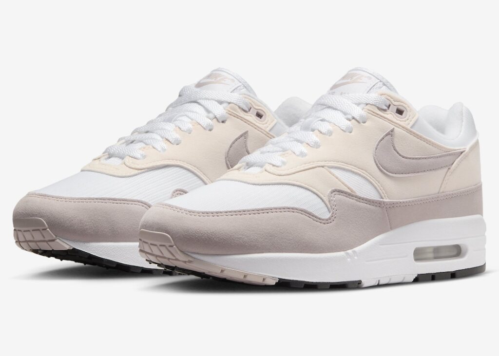 Nike-Air-Max-1-Platinum-Violet-DZ2628-106-4.jpg