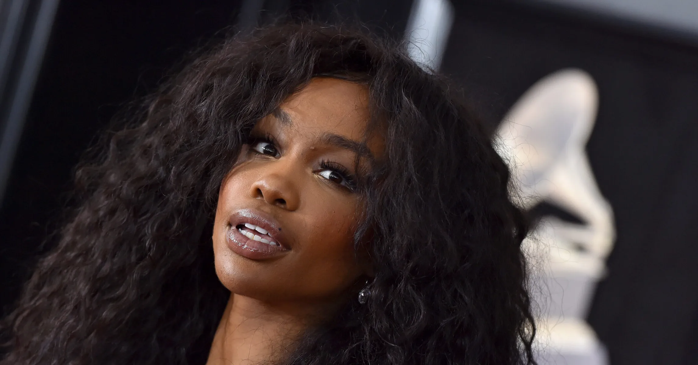 SZA-23-2367x1575.jpg