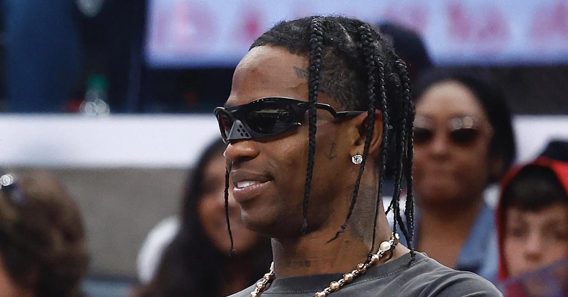 Travis-Scott-Astroworld-Festival-Overcrowd-Hip-Hop-News.jpg