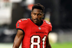 antonio-brown-nicki-minaj-kenny-pickett-2363x1575.jpg