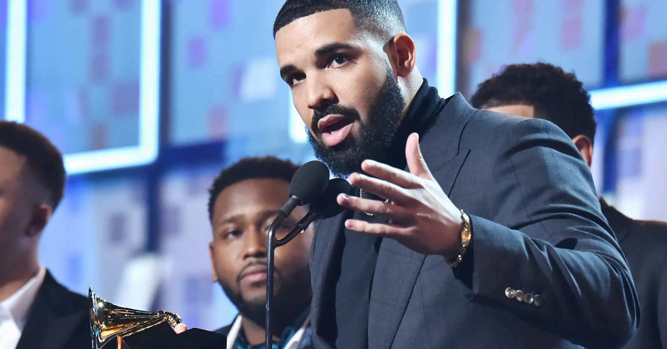 drake-bfb-da-packman-2116x1575.jpg