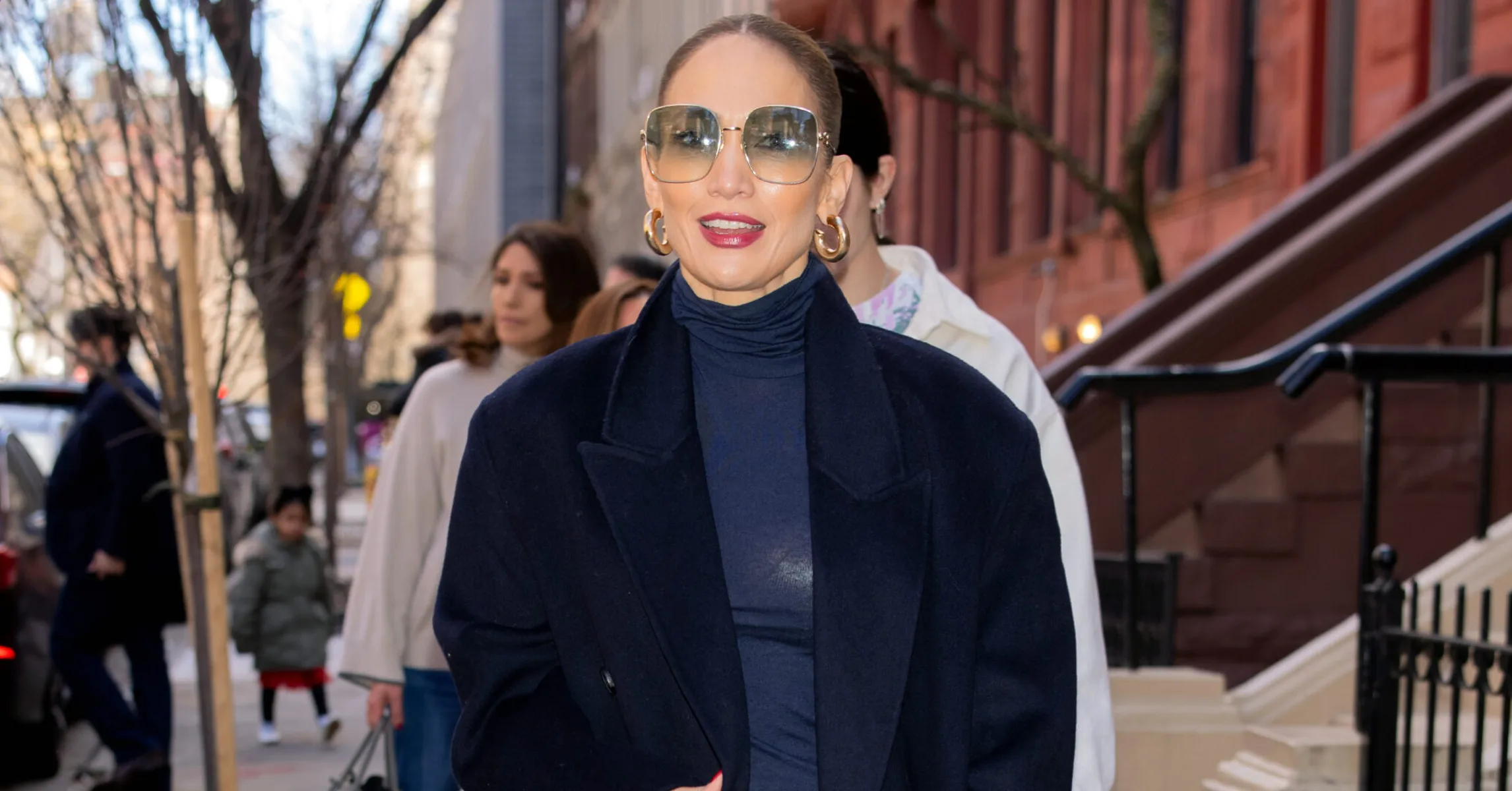 Jennifer-Lopez-Callout-Video-2067x1575.jpg