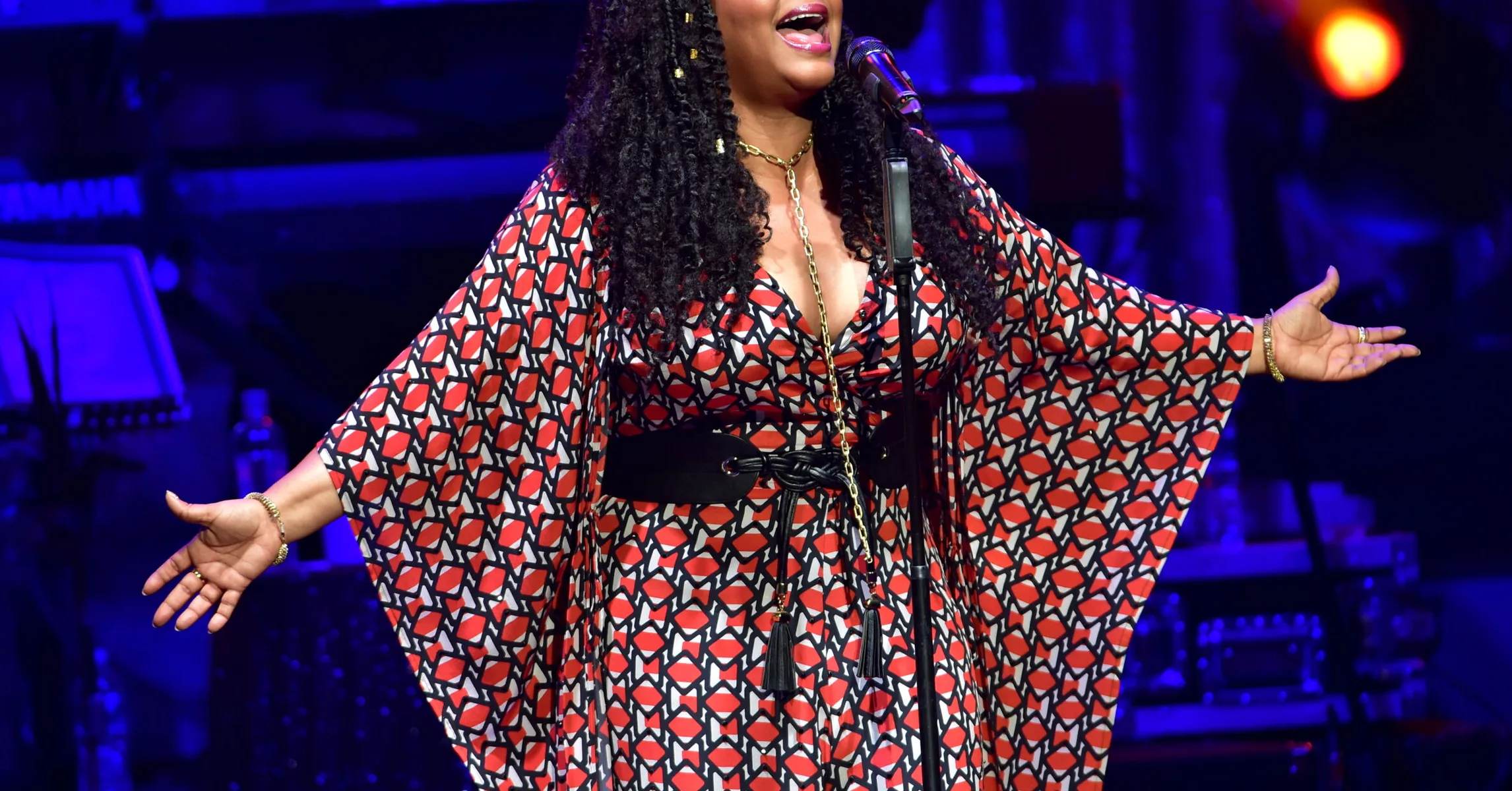 Jill-Scott-Chris-Brown-Abuse-Backlash-Response-Music-News-2366x1575.jpg