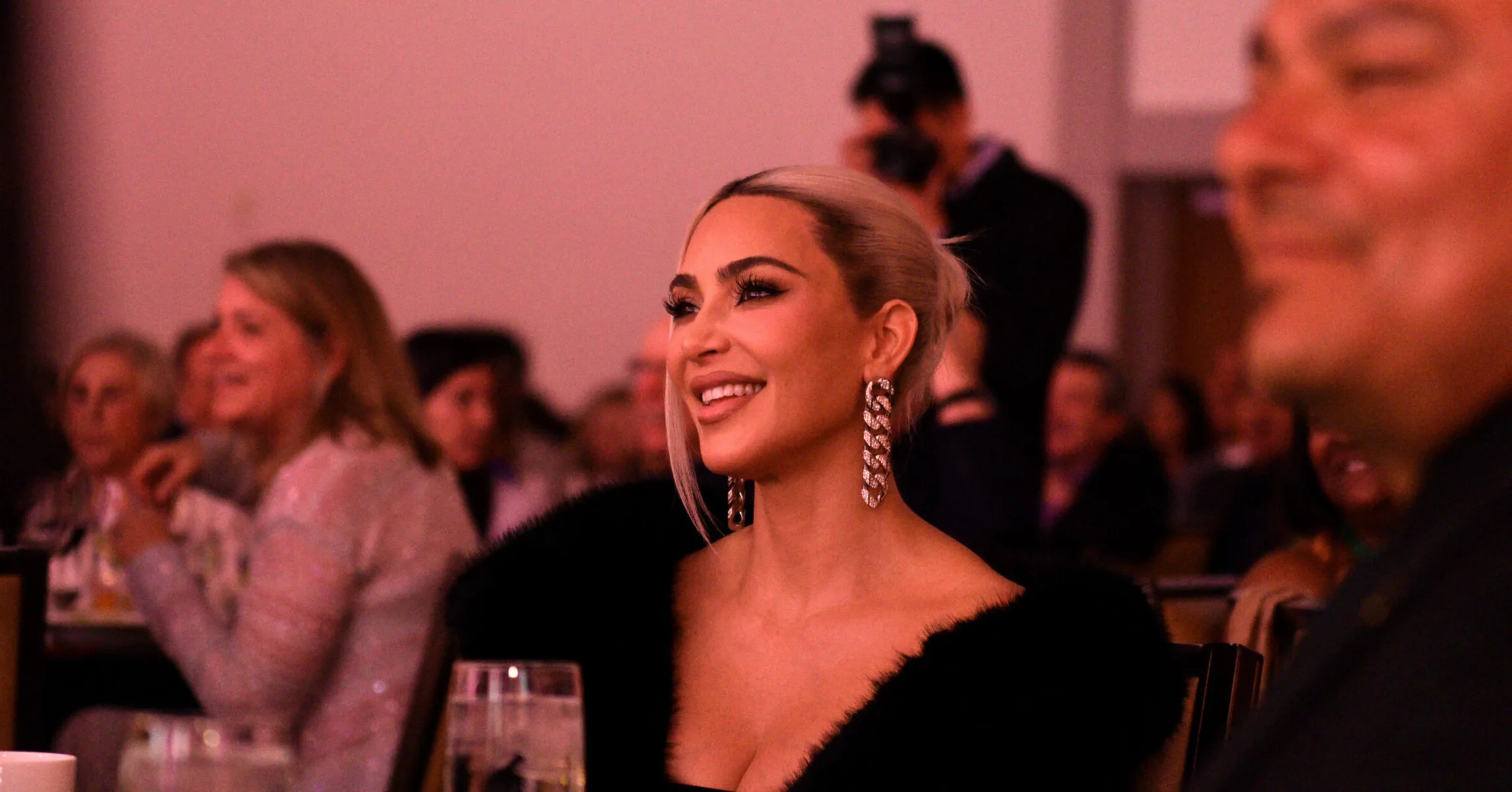 Kim-Kardashian-New-Hair-Reactions-2362x1575.jpg
