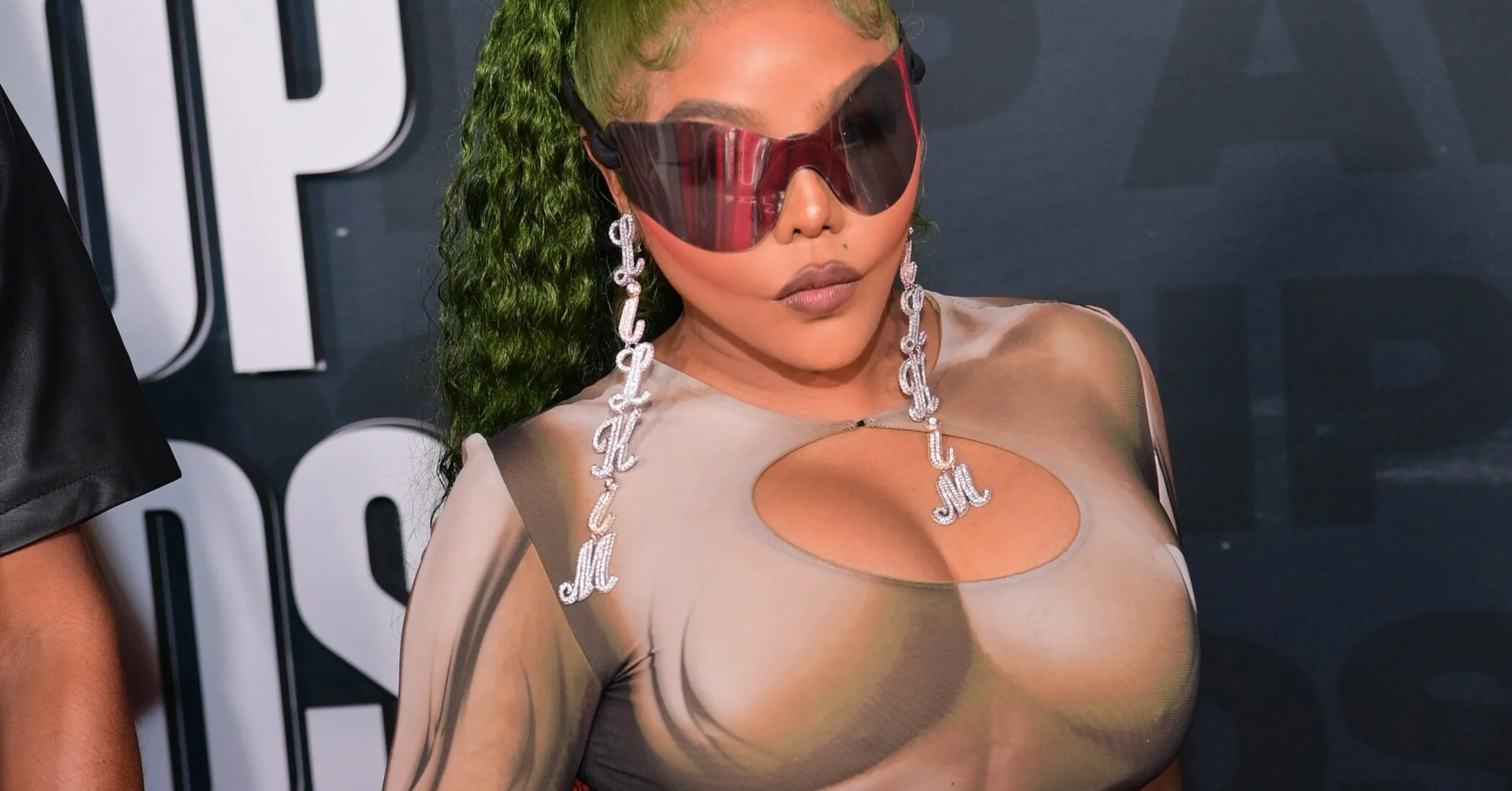 Lil-Kim-2067x1575.jpg