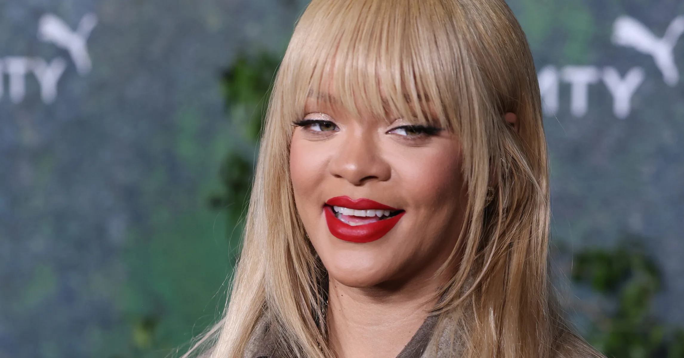 Rihanna-Instagram-Profie-Pic-2361x1575.jpg