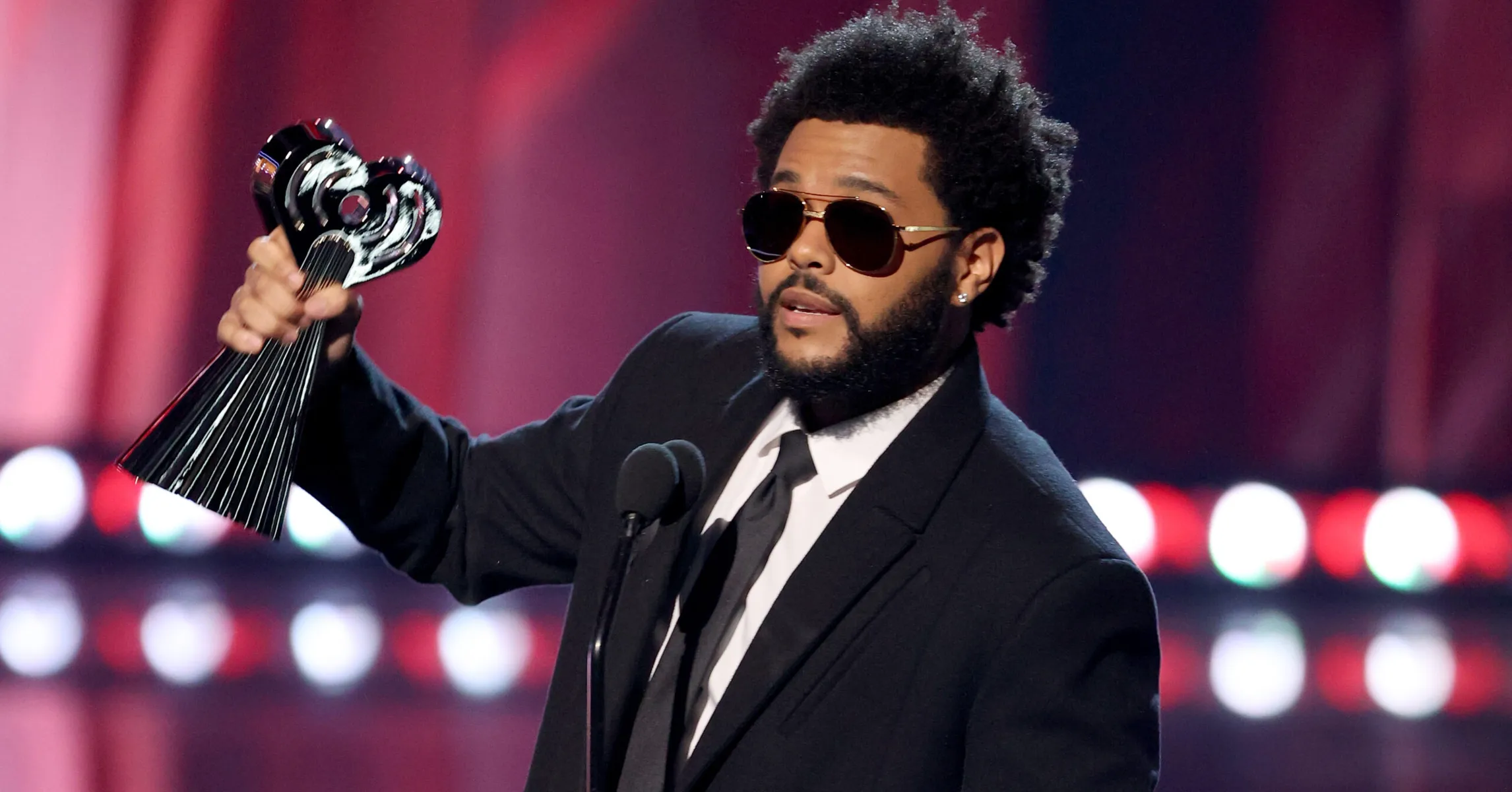 The-Weeknd-5-2556x1575.jpg